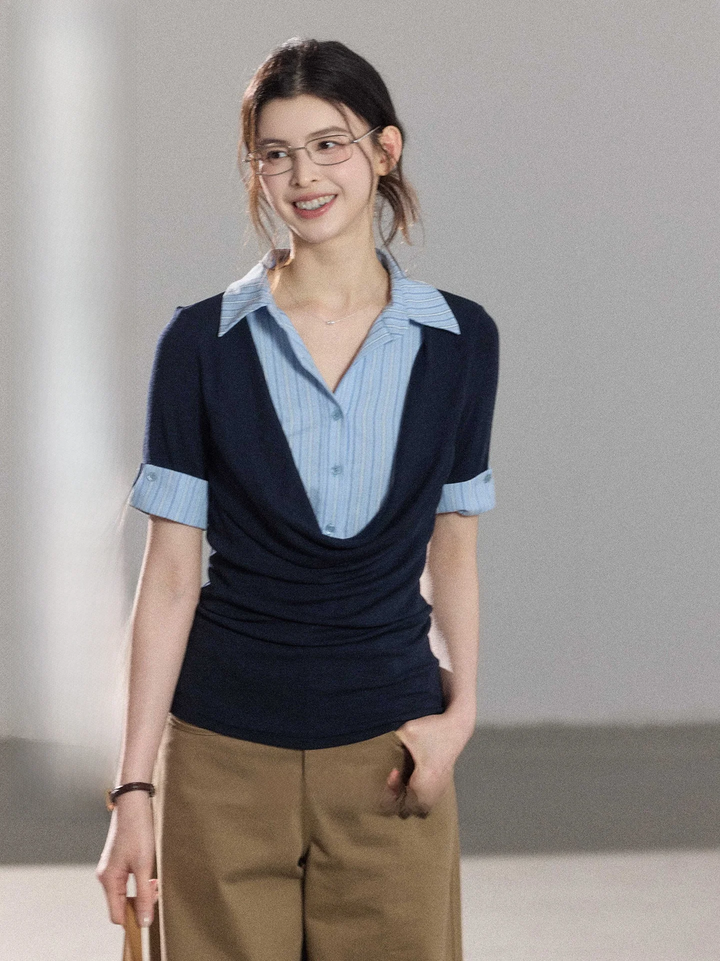 

Женская летняя приталенная рубашка Design Er Yang Qing Jian с коротким рукавом в полоску, с эффектом утончения талии, для повседневной носки