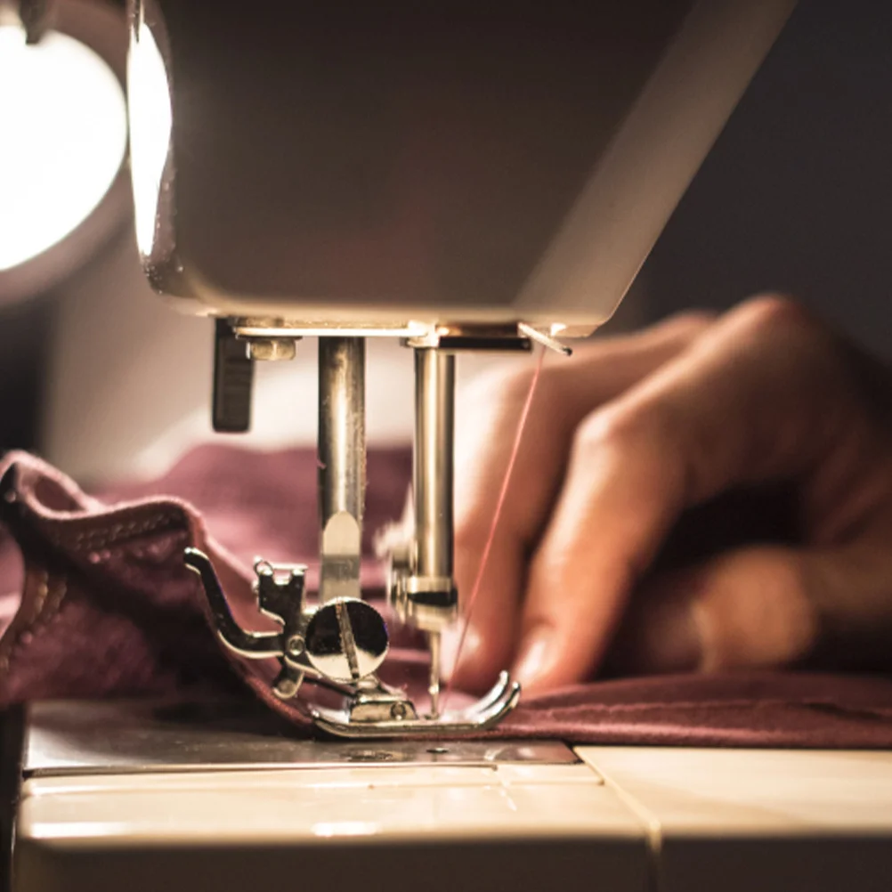 

2Pcs Industrial Roller Presser Foot for Sewing Machine Metal Presser Feet with Ball Bearing Smooth Fabric Feeding Sewing Machine