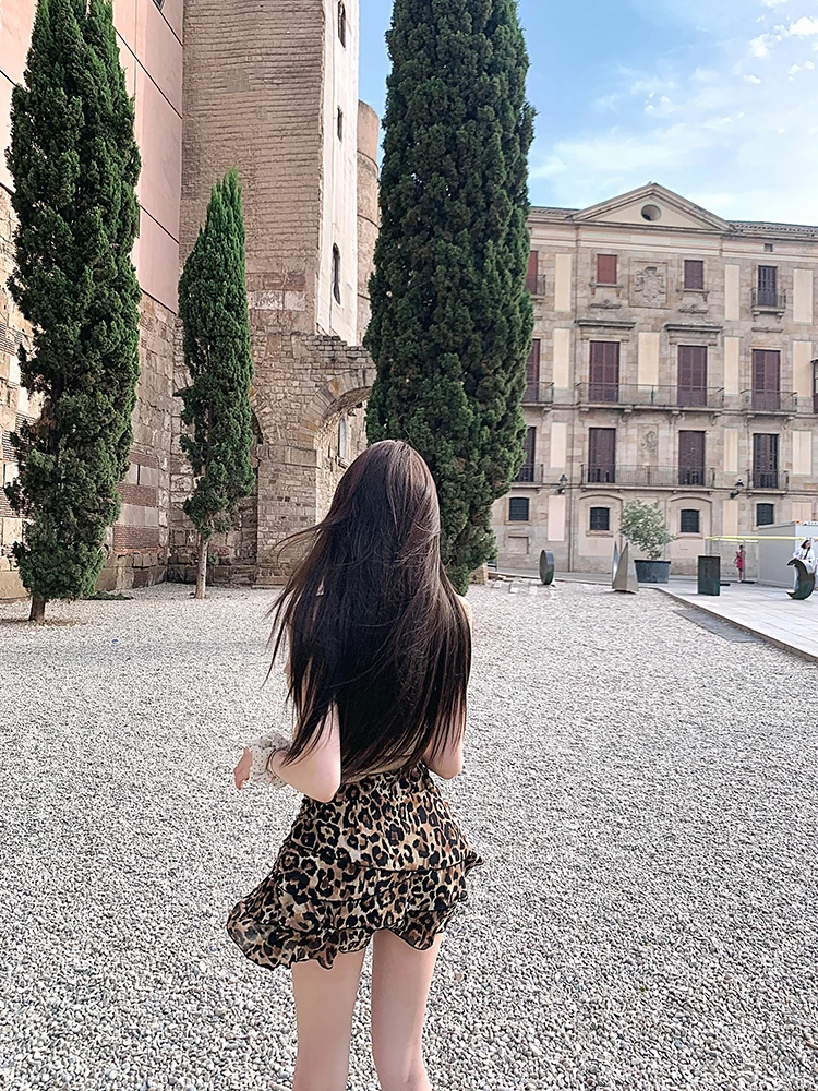 

Сексуальная короткая юбка с высокой талией и асимметричным подолом, А-силуэт, с леопардовым принтом, в корейском стиле, для повседневной носки, стандартный крой