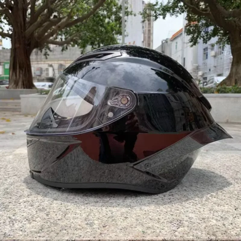

Black Helmet Four Season Universal Full Face Motorcycle Helmet Knight Running Helmet Large Tail Wing Go-kart Capacete Casco