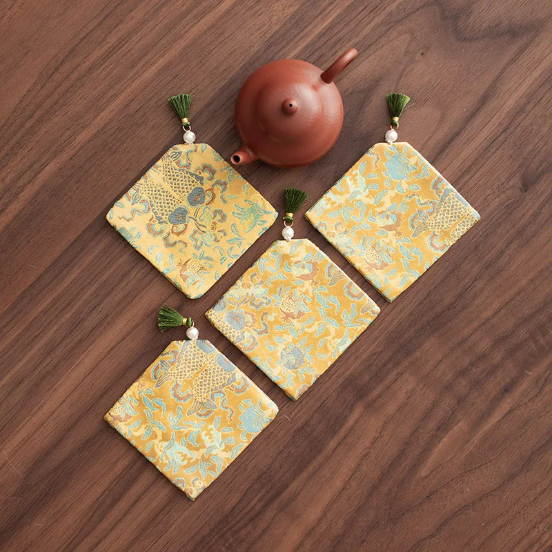 1pc/4pc Four Directions Have Fish Coasters Fabric Home Tea Sets and Insulation Pads Every Year