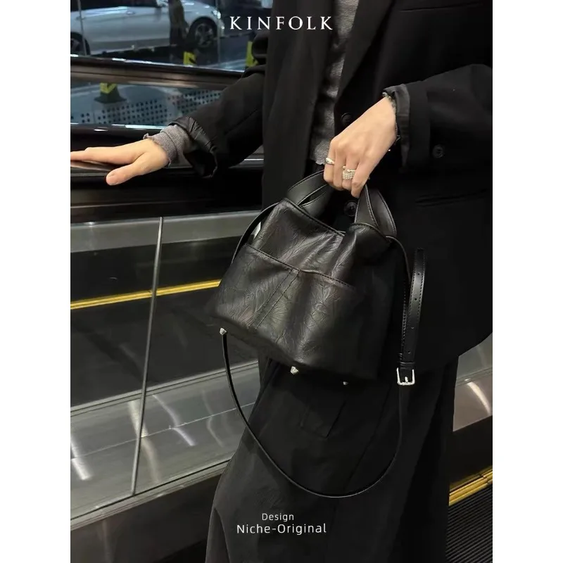 

New Soft Leather Portable Commuter Bucket Bag Women's Fashion Hand Grab Print Single Shoulder Crossbody Bag