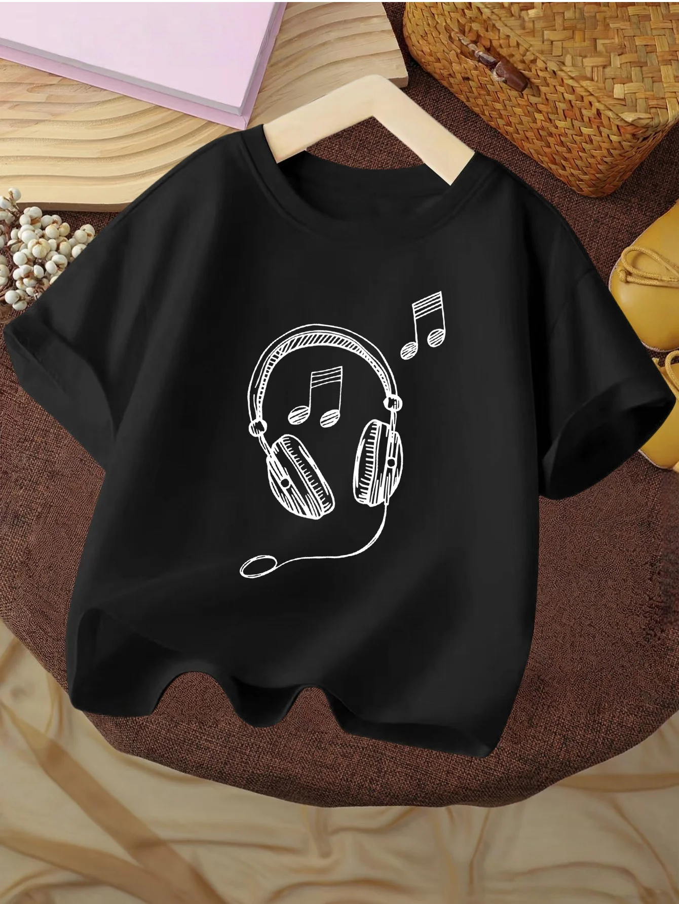 Sketch Headphone Musical Note Minimalist Music Graphic Print T Shirt Family Matching Boys Girls Kids Casual Short Sleeve Tops