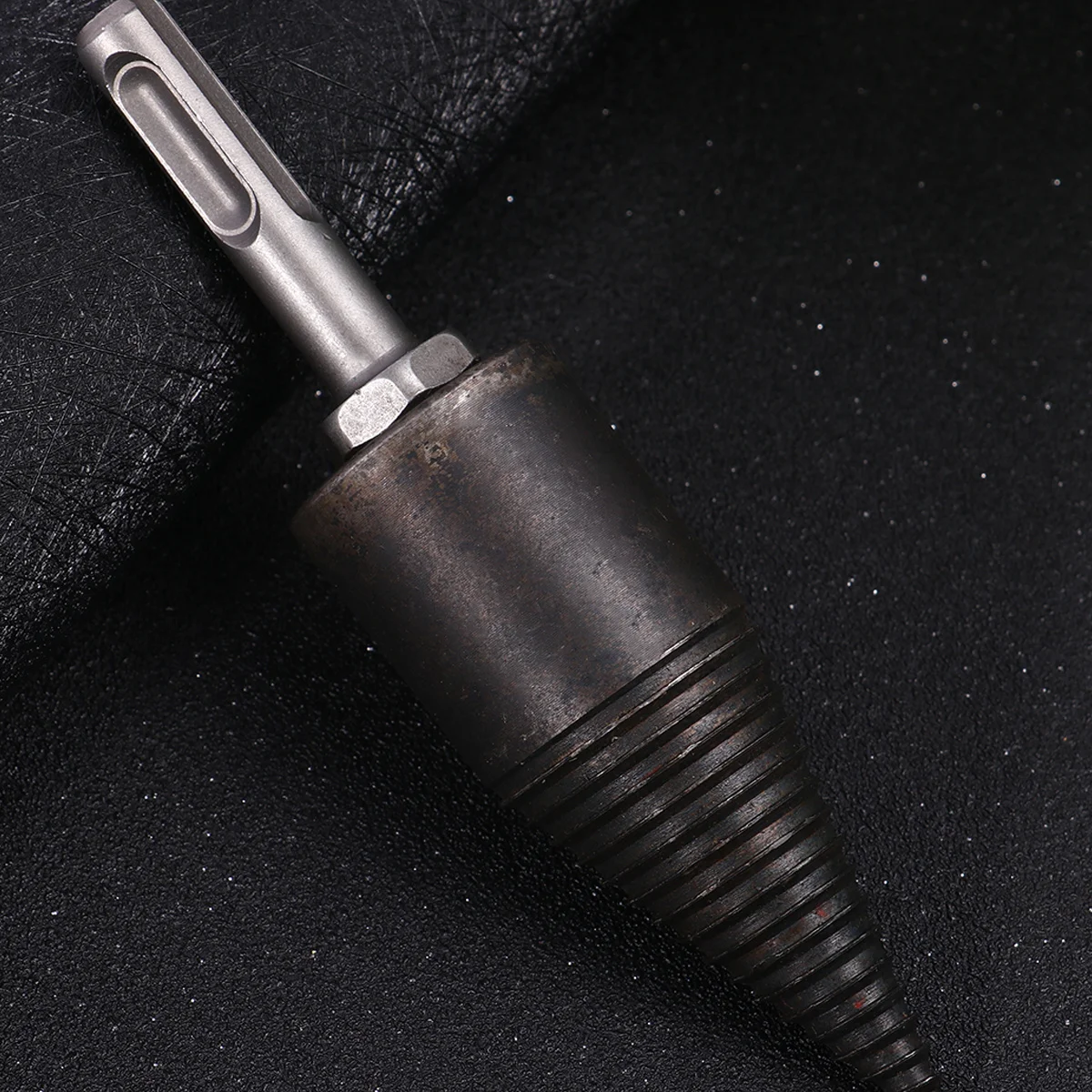 

1Pcs Wood Chopping Drill Bits 38mm Black Round Shank Triangle Handle Electric Wood Splitting Tool Efficient Anti-Skid Groove