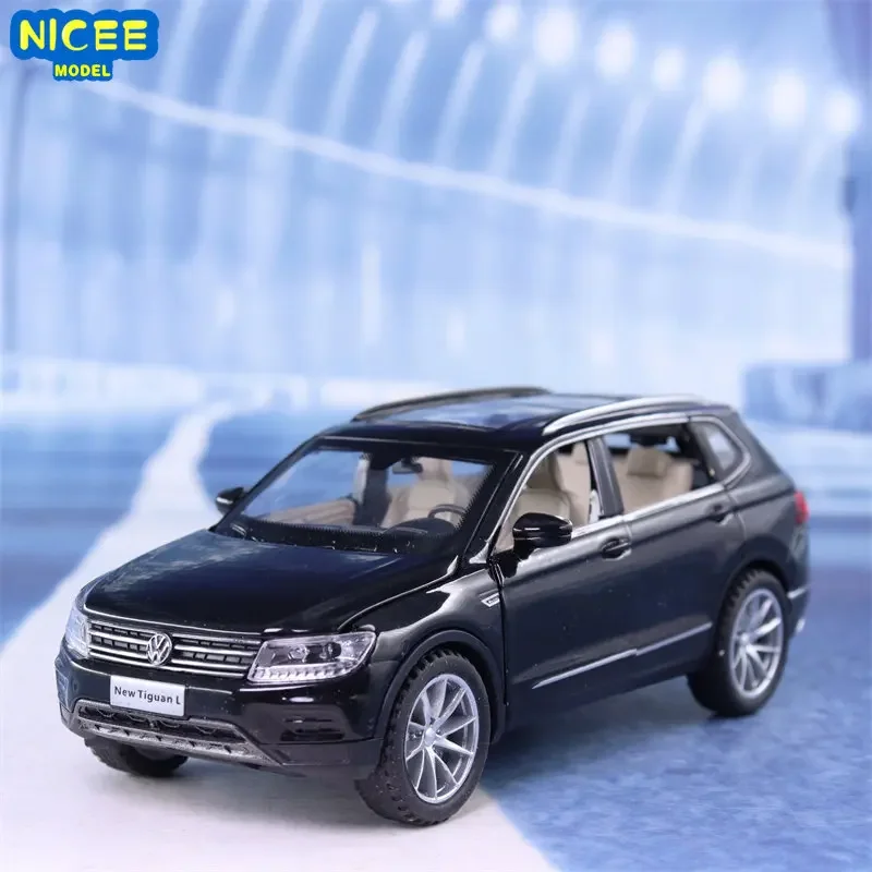 1:32 Volkswagen Tiguan L Off-road car High Simulation Diecast Car Metal Alloy VW Model Car Children's toys collection gifts F422