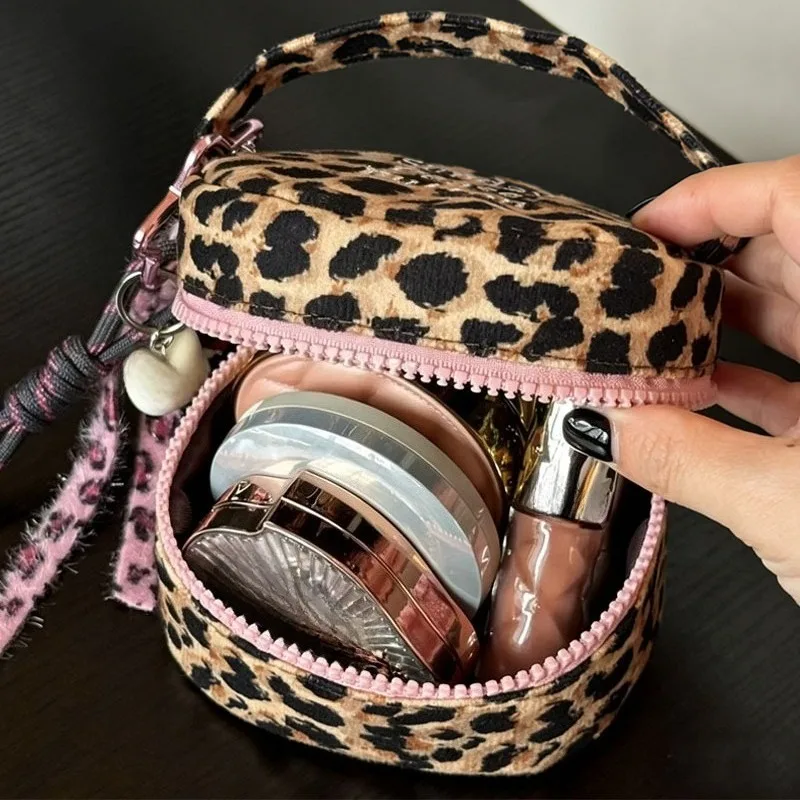 

Vintage Leopard Print Storage Bag Large Capacity Travel Portable for Cosmetics Pads Camera Organizer Women