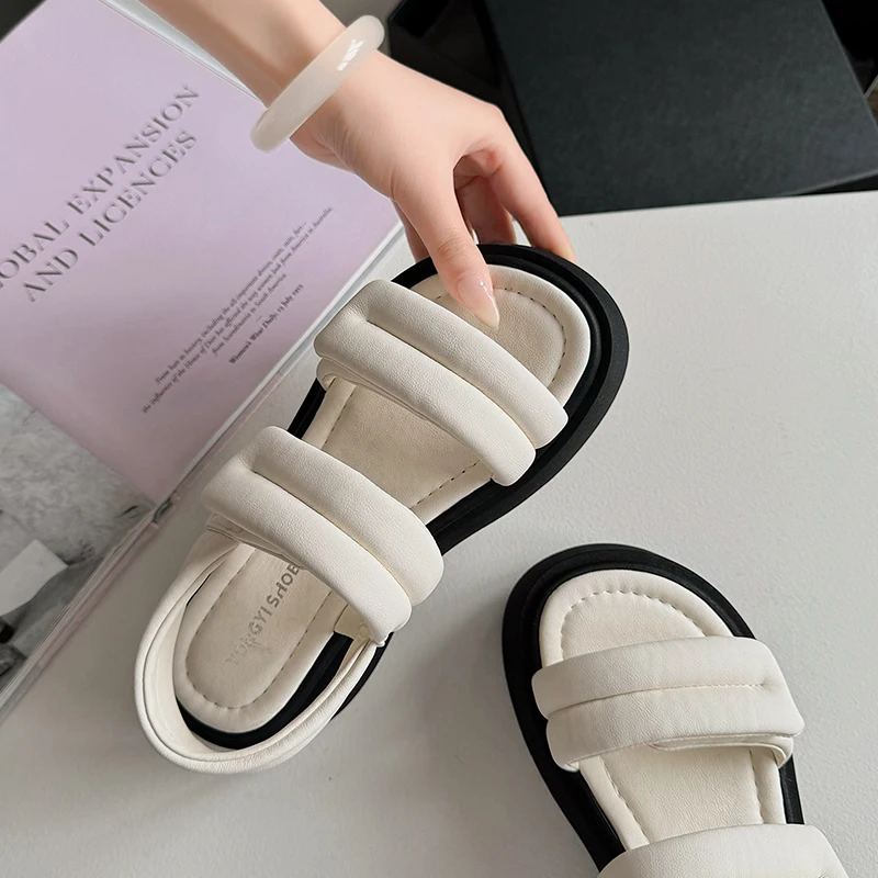 Korean Female Version Versatile Thick Sole Sponge Cake Shoes 2024 Summer New Ladies Silver One Line Sandals Women\'s Roman Shoes