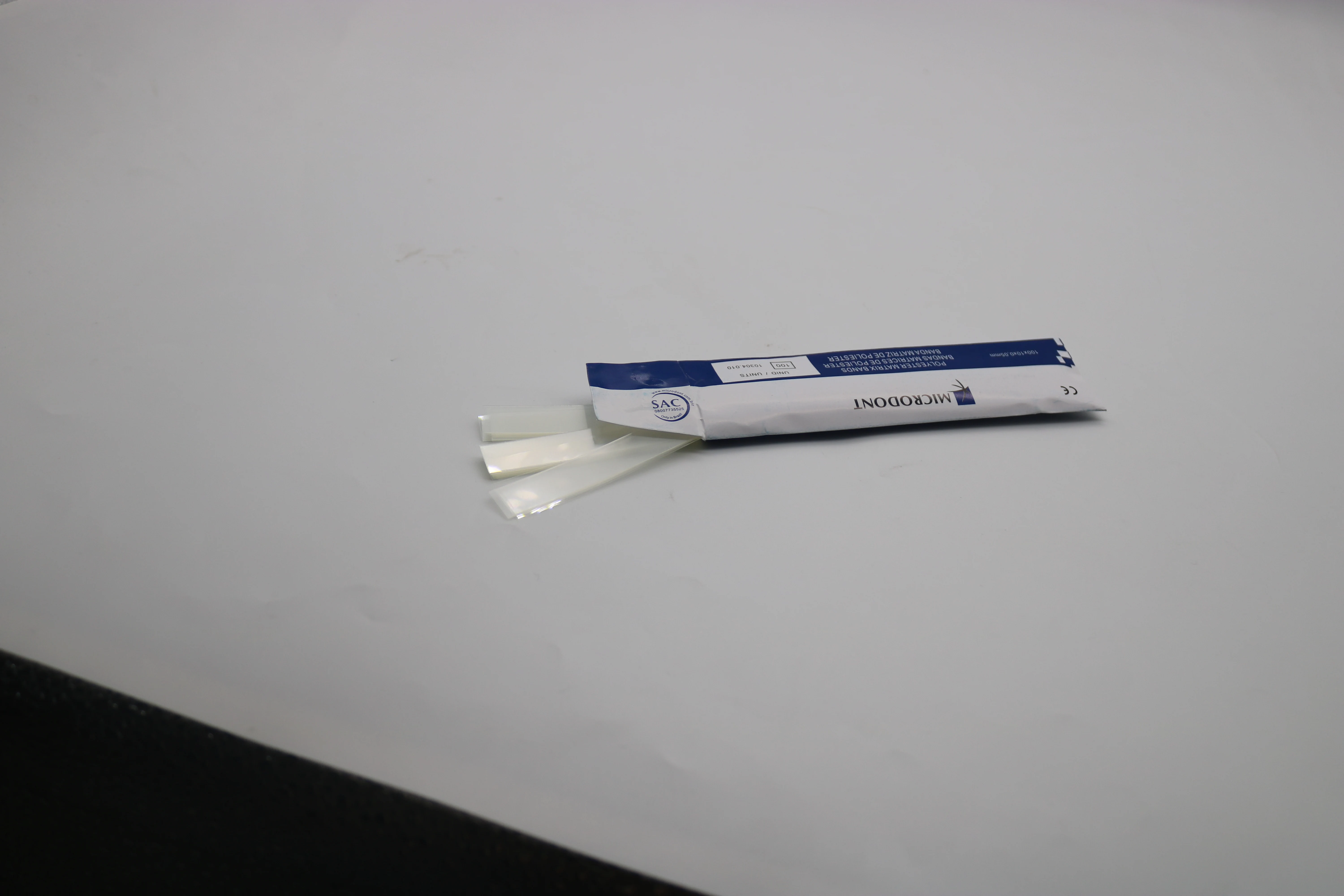 

100Pcs/box Clear Matrix Bands Polyester Contoured Matrices Strips Molding Sheet without Matrix Retainer Dentistry Material