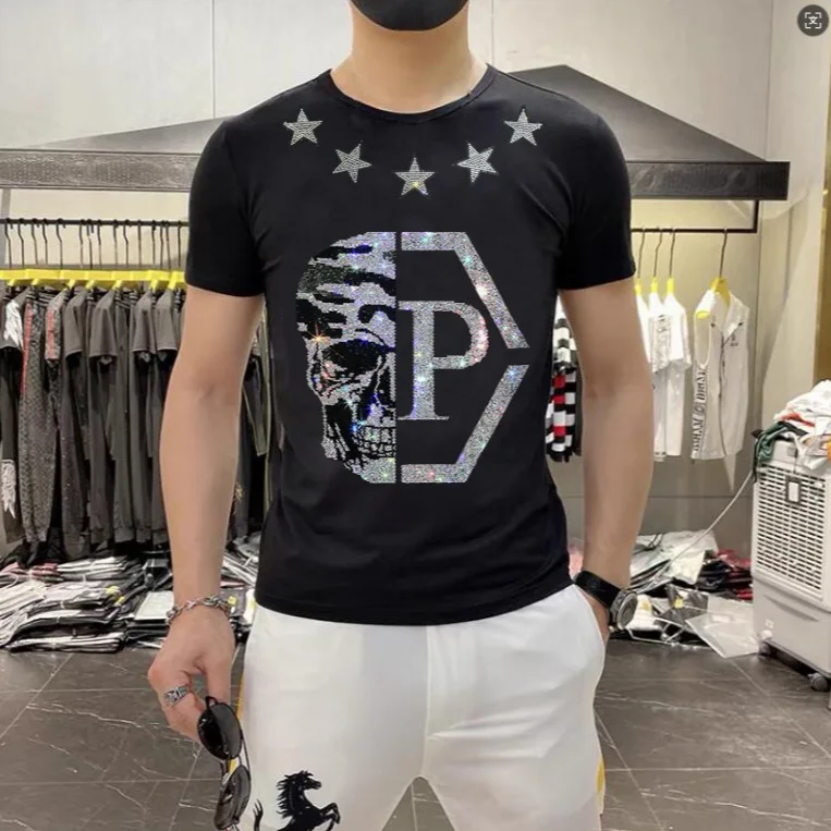 2025 nuevas camisetas de manga corta con calaveras y diamantes de imitación, ropa de marca para hombre, camisetas ajustadas con cuello redondo, ropa de calle a la moda para hombre de talla grande 4XL