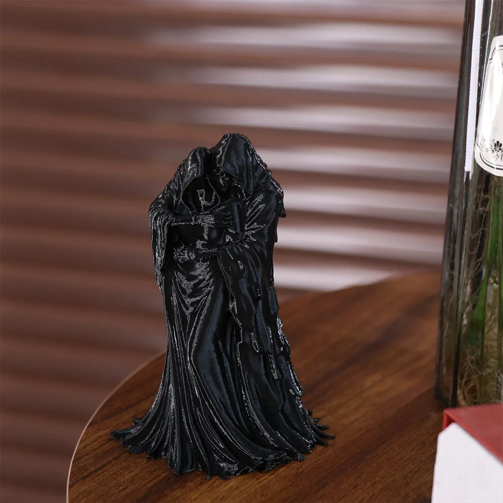 Embracing Posture Gothic Decoration 3D Printed Dark Style Skeleton Model Decoration Retro Ghost Ornaments Desktop Use