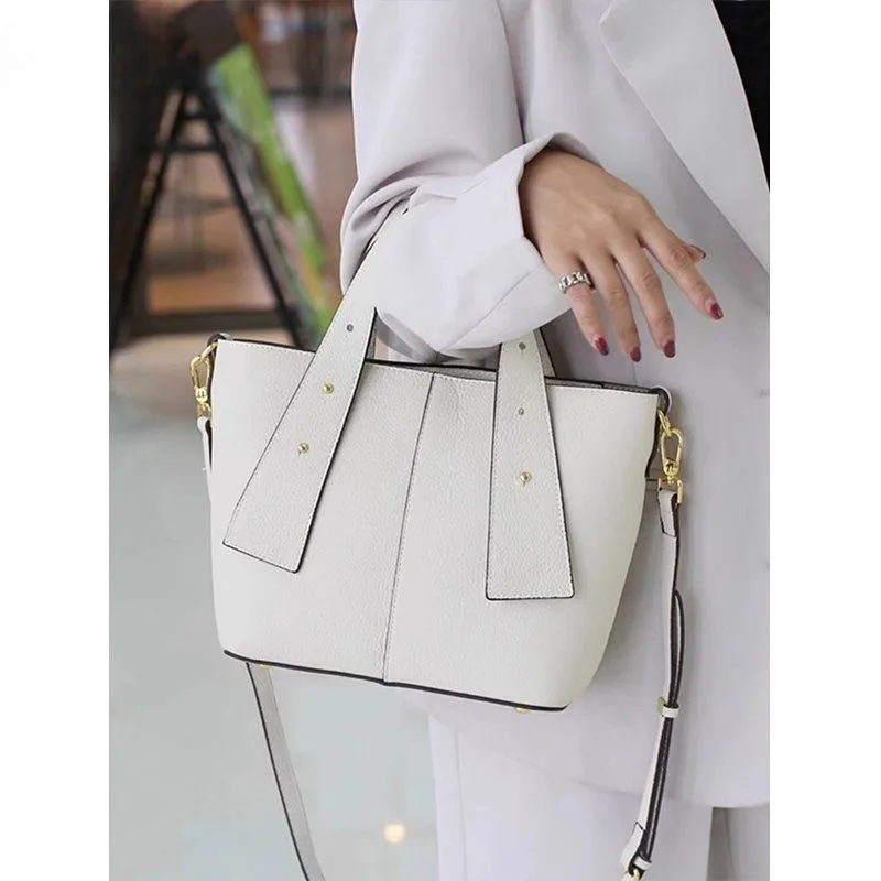 

Women's Bag New High-end Shoulder Messenger Bag Large-capacity Commuter Portable Mother Bag Simple Exquisite Leisure Personality
