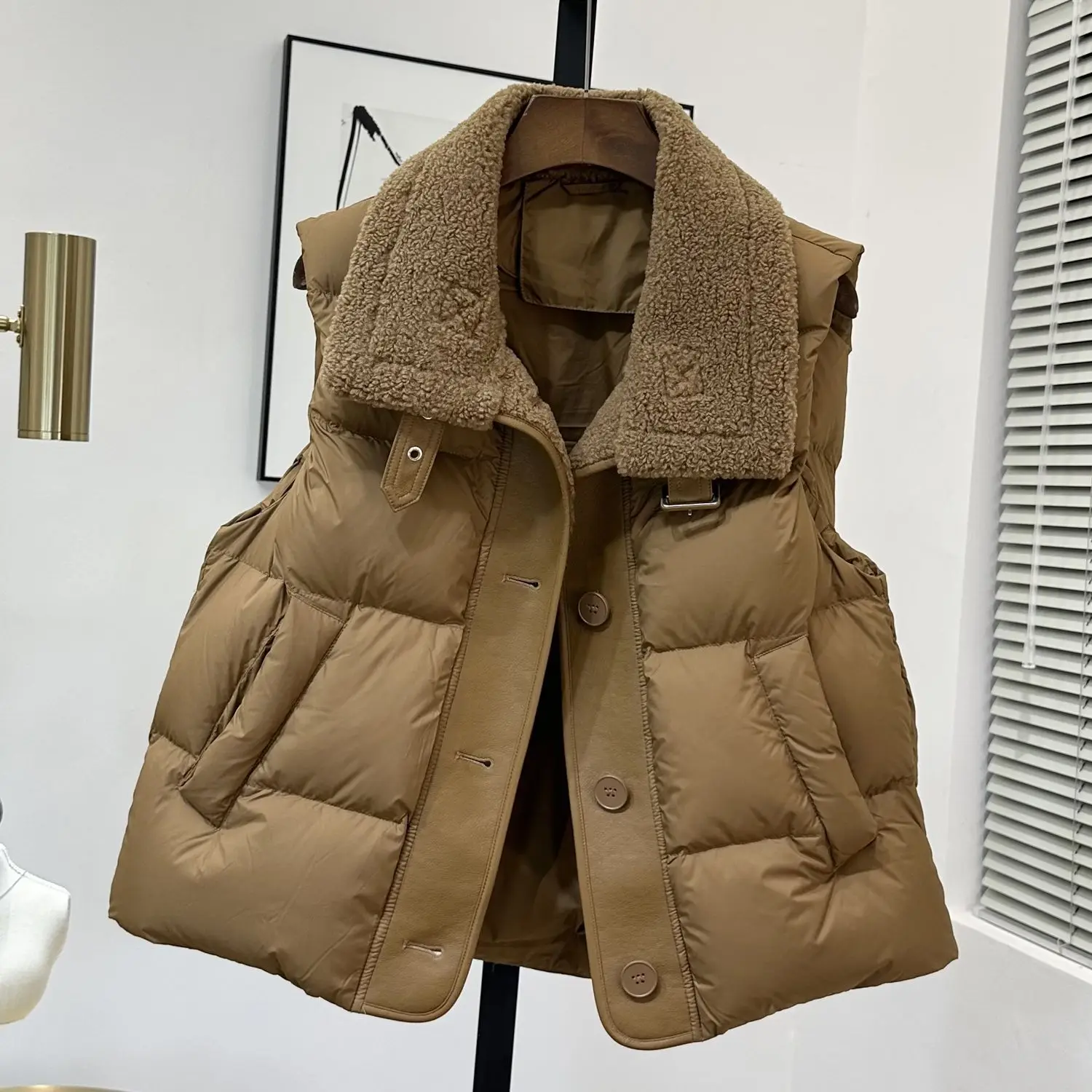 Neue Ärmellose Mantel Weibliche Herbst Winter 2026 Mode Baumwolle gefütterte Weste Jacke frauen Lamm Revers Kurze Weste Outwear flut
