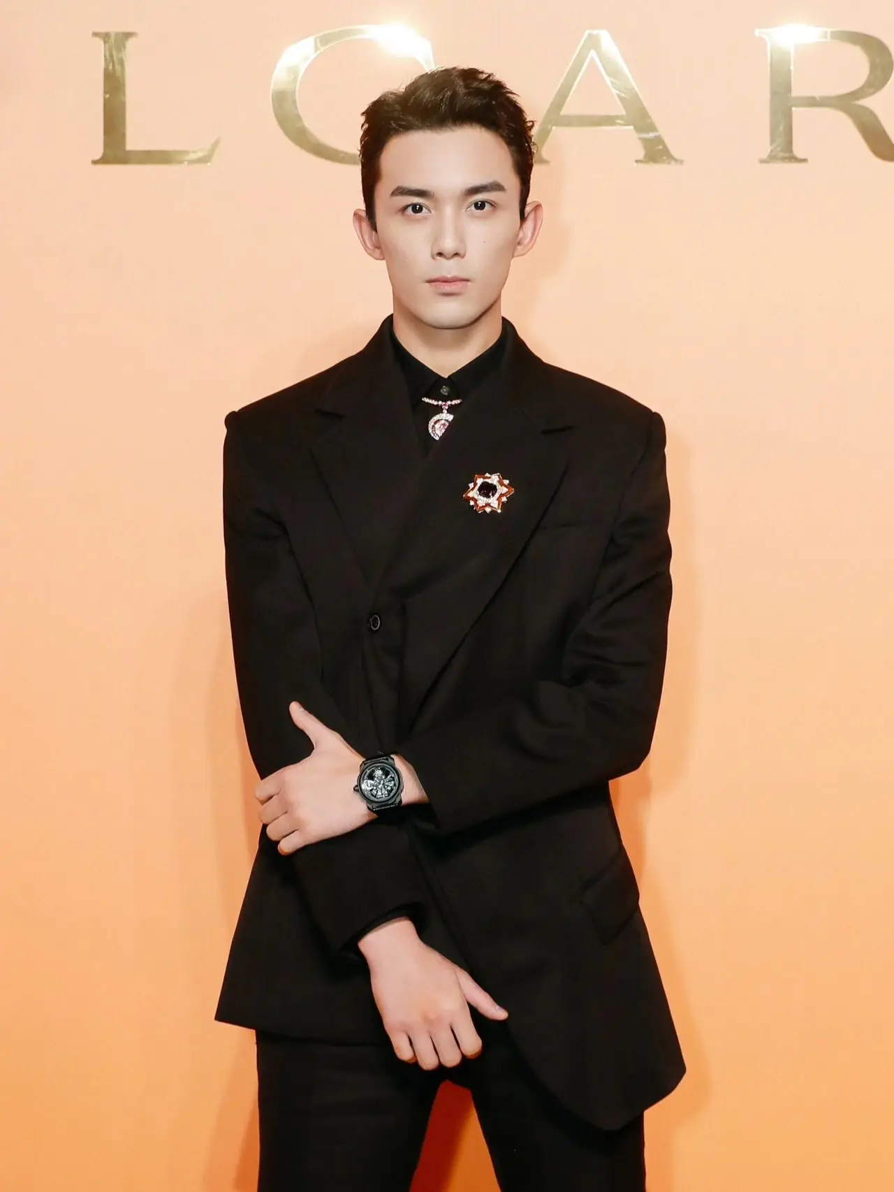 

YPROJECT WuLei High-Defn Twisted Slim Fit Suit oulder Padded Evening Coat for Men And Women Trendy Casual Suit