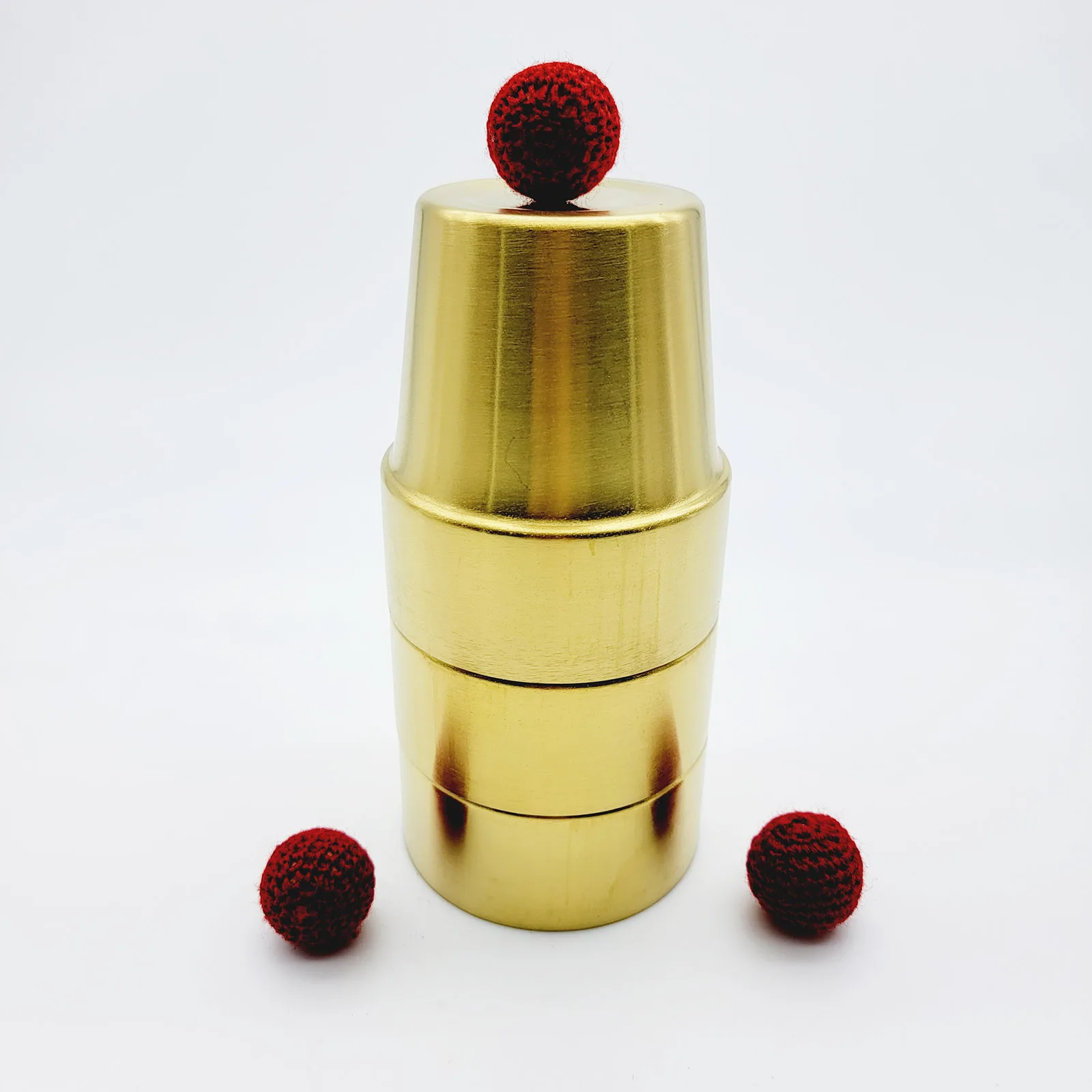 خدع سحرية أكواب وكرات من الفولاذ المقاوم للصدأ كلاسيكية 3 أكواب لعبة مونتي دعائم سحرية قريبة للأطفال المبتدئين عرض المواهب المدرسية