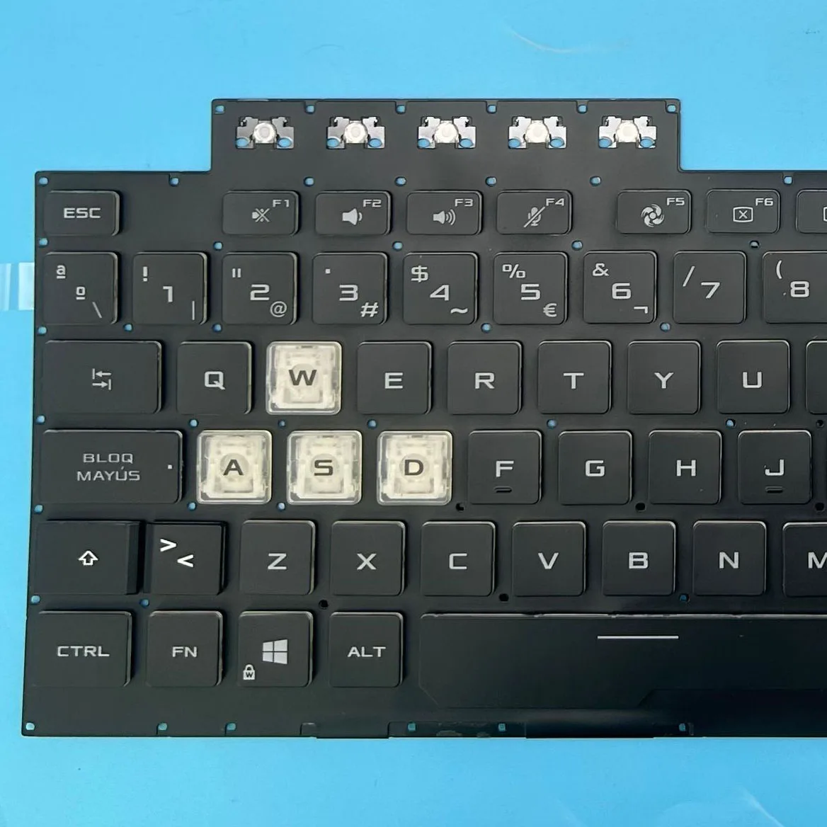 Nowa klawiatura angielsko-świetlikowa (anglohiszpańska) do ASUS TUF Gaming A15 FA506 FA506Q FA506U FA506NF FA506IHR TUF506I TUF506IH TUF506IV z podświetleniem RGB — zdjęcie 4