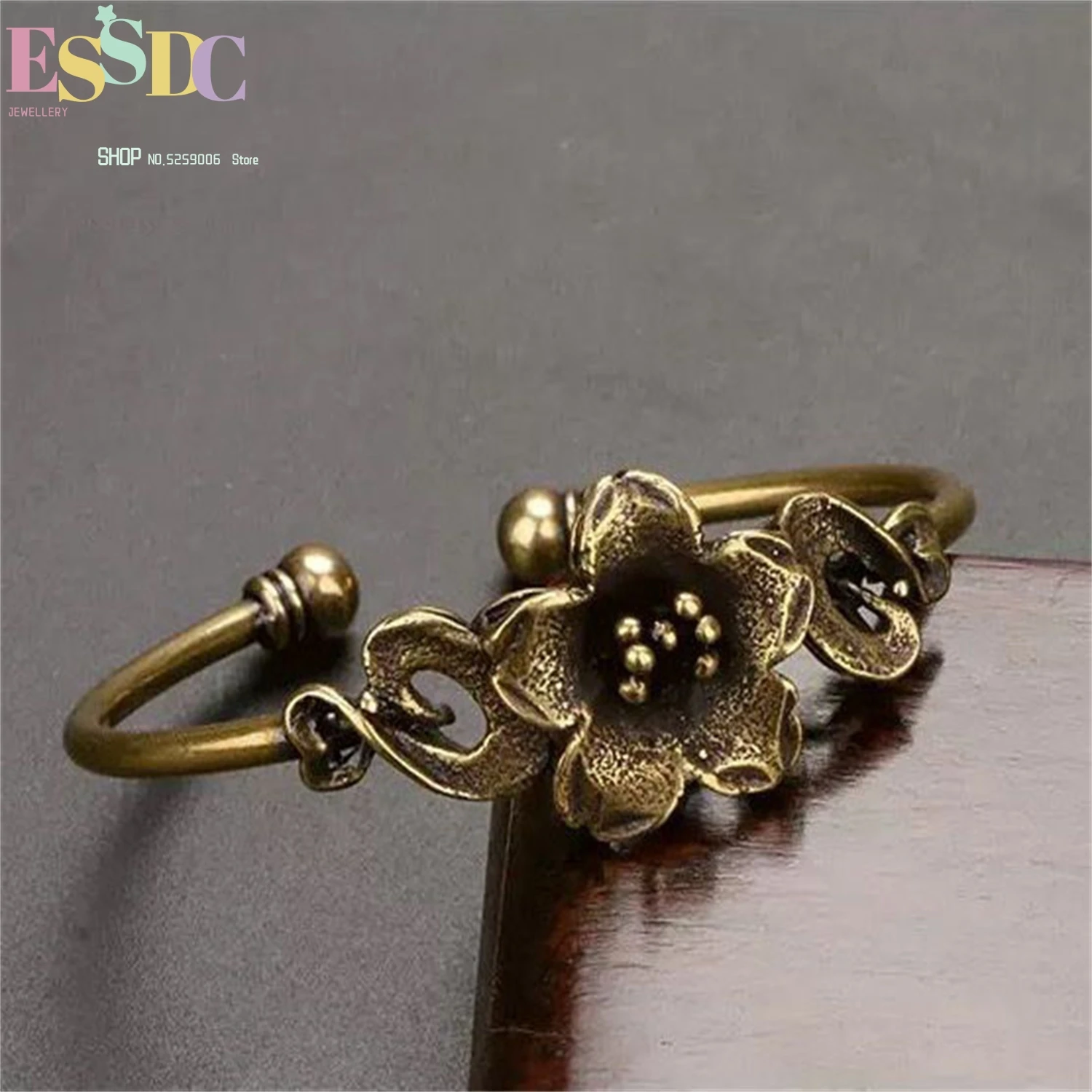 Hollow Out Flower Brass Cuff Bracelet Vintage Distressed Open Bangle Handmade Boho Women Jewelry Gift Simple Classic Adjustable