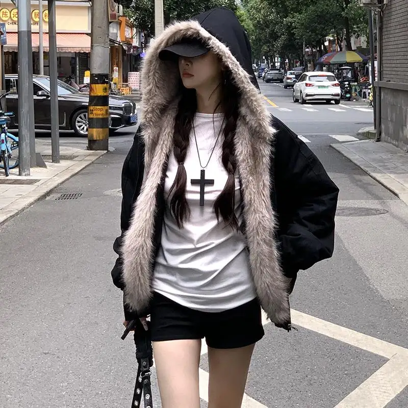 

2025 Новая зимняя плюшевая хлопковая куртка с капюшоном для мужчин и женщин с американским дизайном и утолщенным хлопковым пальто