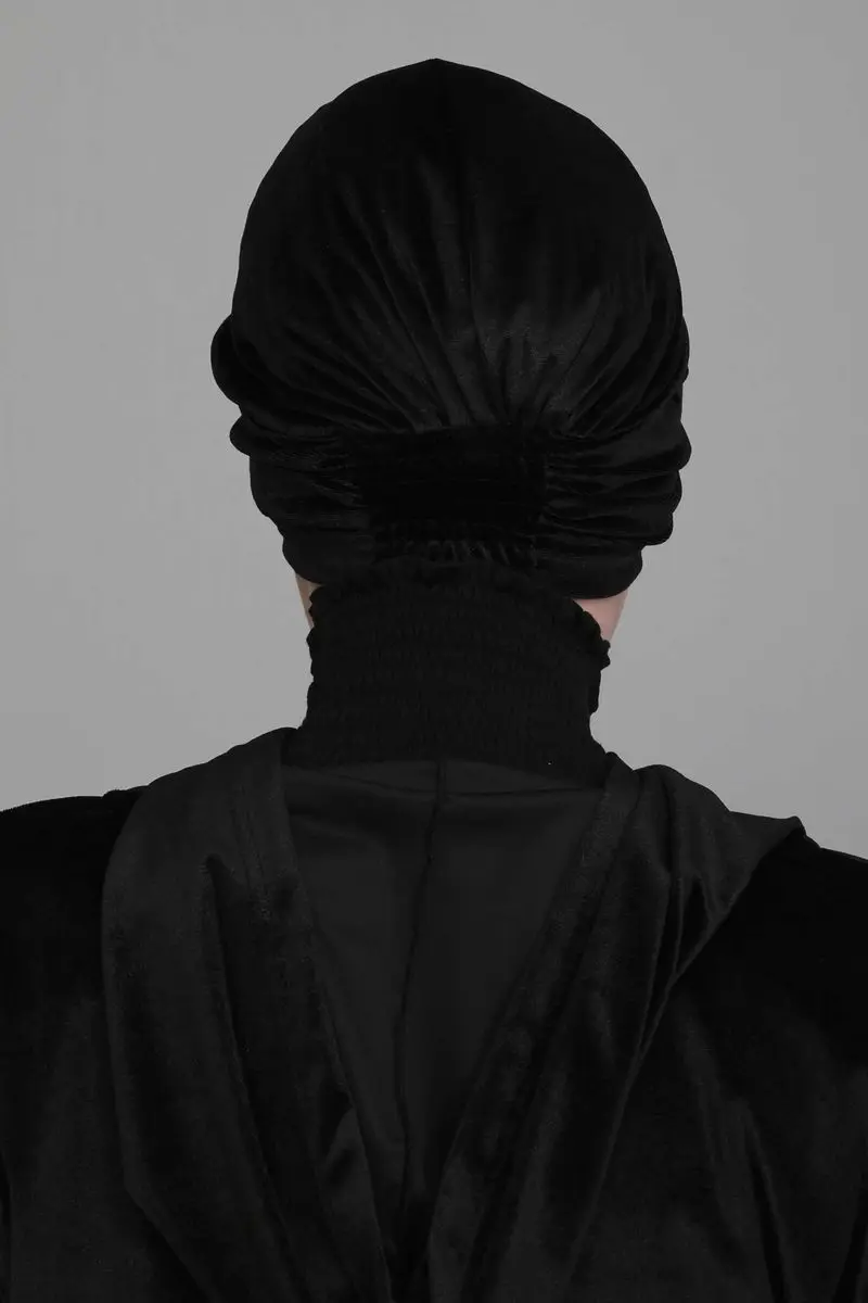 Tulang Beludru Pita Raksasa Hitam