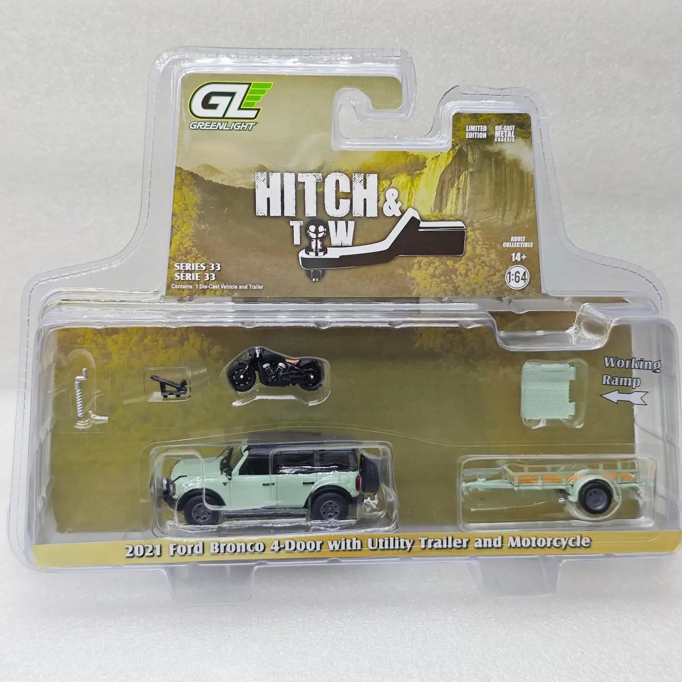 

Green Light 1:64 Серия прицепов 33-2021 Ford Fierce Horse Badland Utility Trailer & Motorcycle 32330-D, литая модель автомобиля из сплава