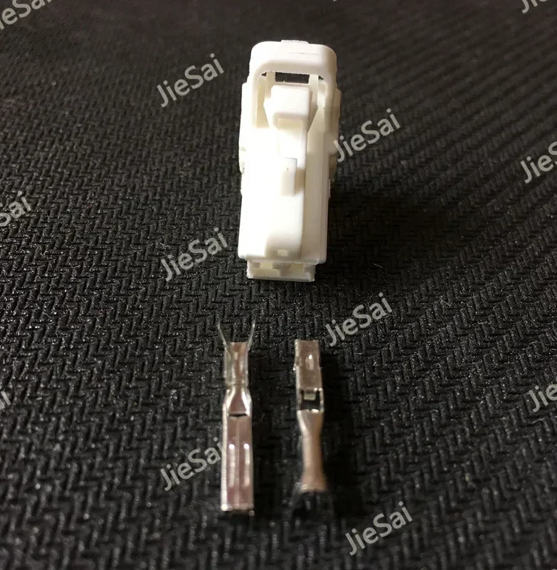 2 Pin MG 610392 Motor Automotive Connector Wiring Connector Plug MG611273