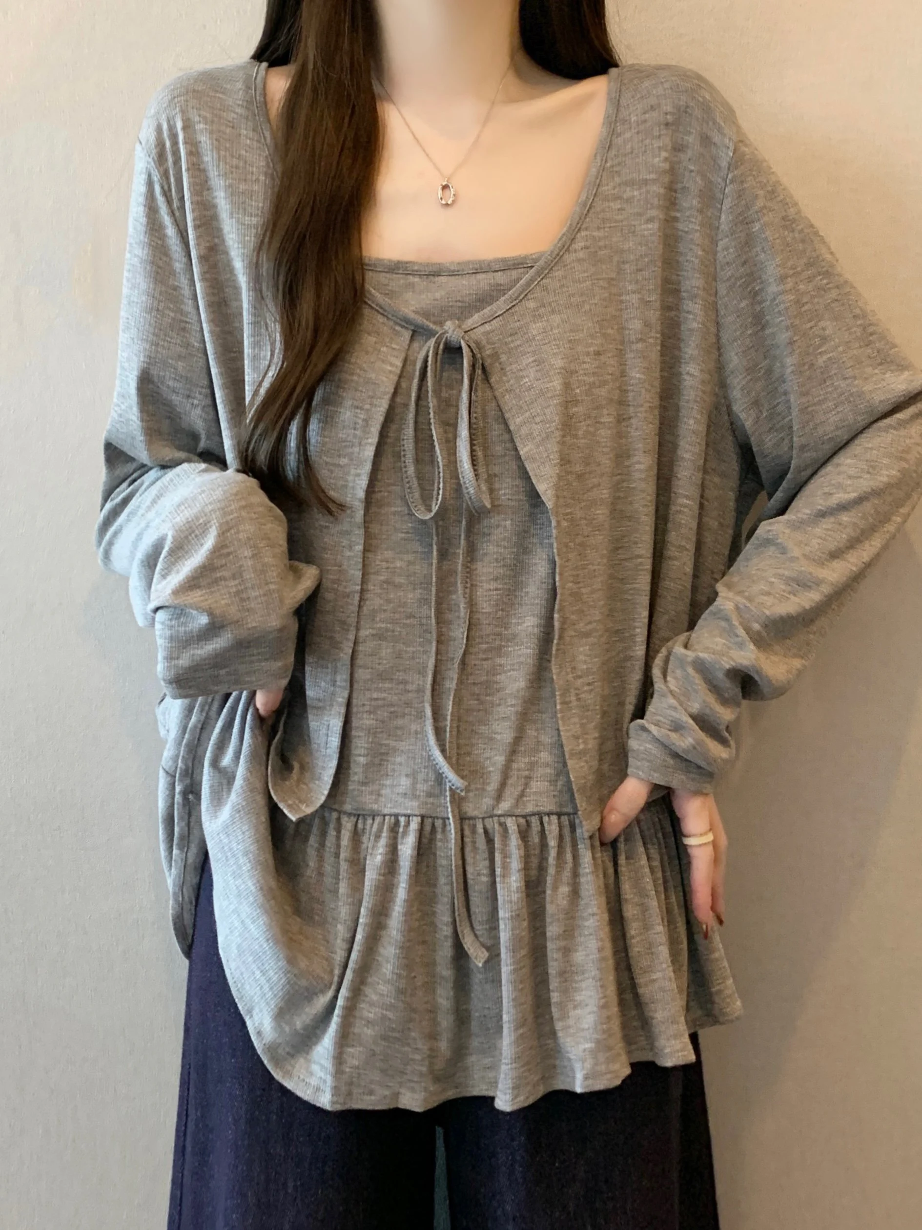 Korean Style Grey Strap Vest Outer Cardigan Women's 2026 Autumn New plus Size MM Layered Top Two-Piece Set Commute Fashion