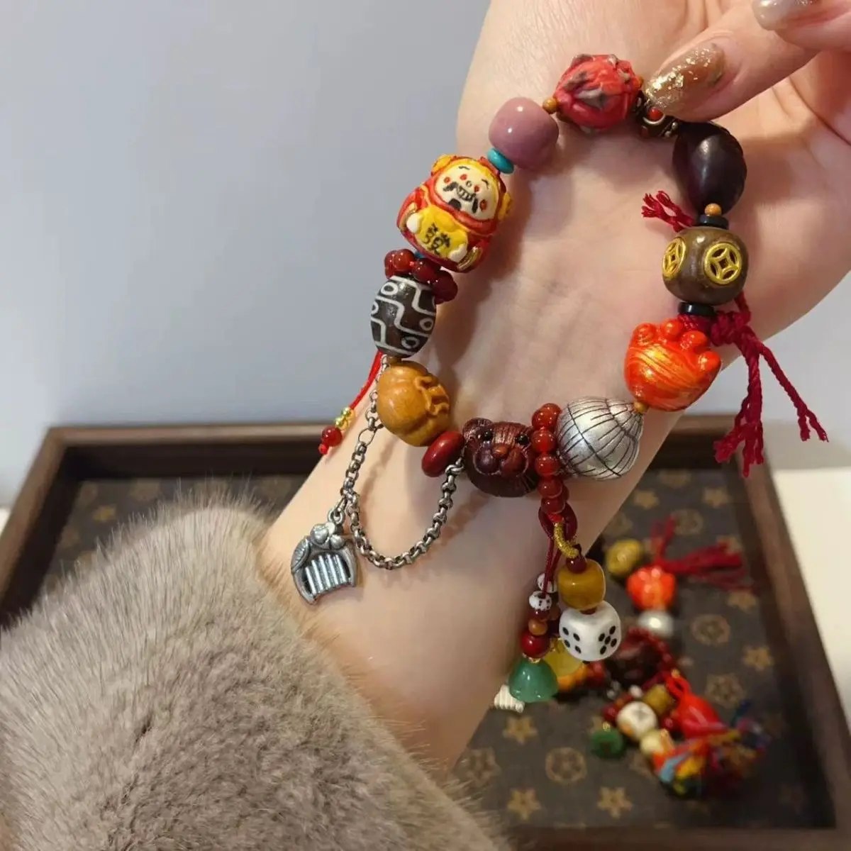 

2025 New Deer Antlers Wealth God Duo Bao Bracelet Paired with Tianzhu Cat Claw Old Silver Accessories as a Gift for Friends