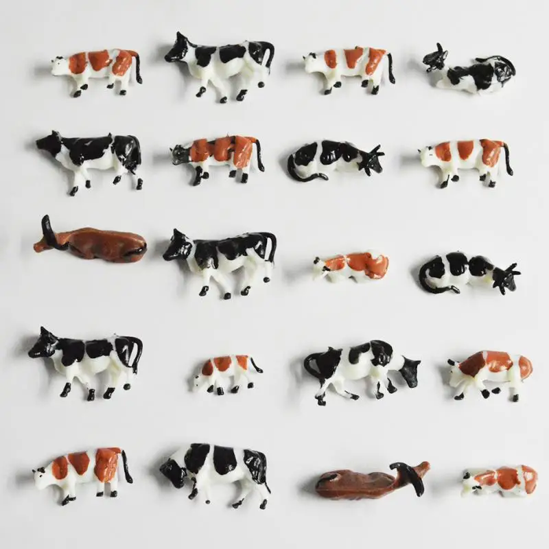 Toyland® Pack of 4 - Vaches de Race frisonne à l'échelle 1:32 - La Collection de la Ferme - Animaux de Ferme à Collectionner