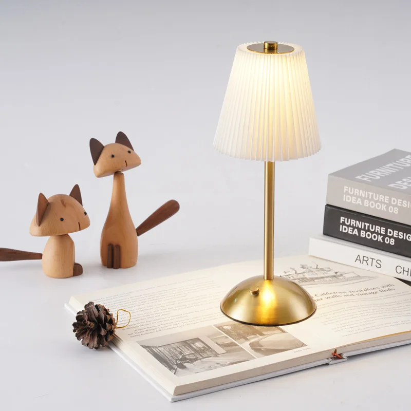 Postmodern Metal Fabric Pleated Bedroom Bedside Small Night Floor Lights Charging Touch Atmosphere Coffee Shop LED Table Lamps
