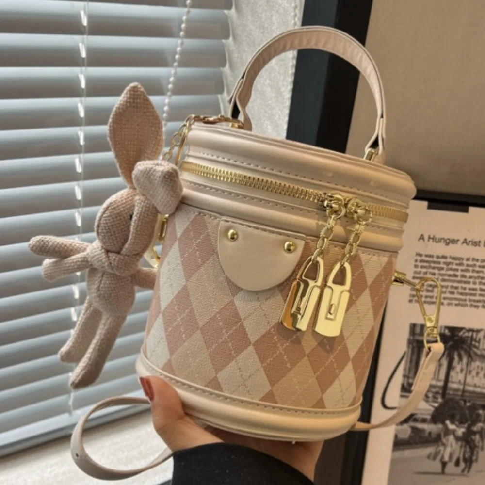 Simple Diamond Lattice Cylinder Bag Women's Bag 2024 New Fashion Casual Crossbody Explosive Portable Bucket Bag Women