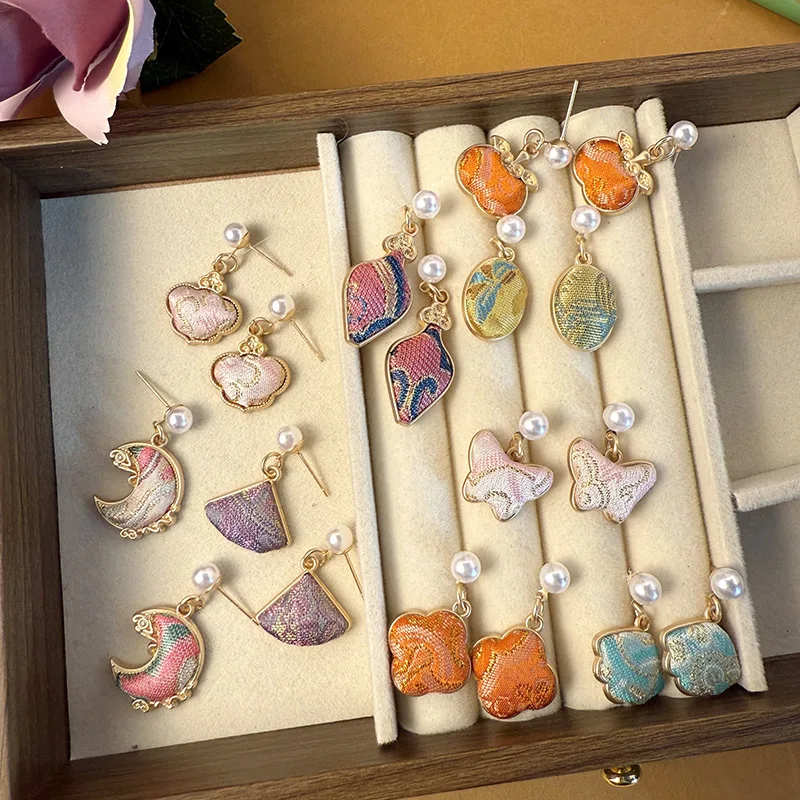 New Chinese Song Brocade Cloud Persimmon Moon Earrings Handmade Butterfly Pendant Vintage Cheongsam Accessory Unique Daily Gift