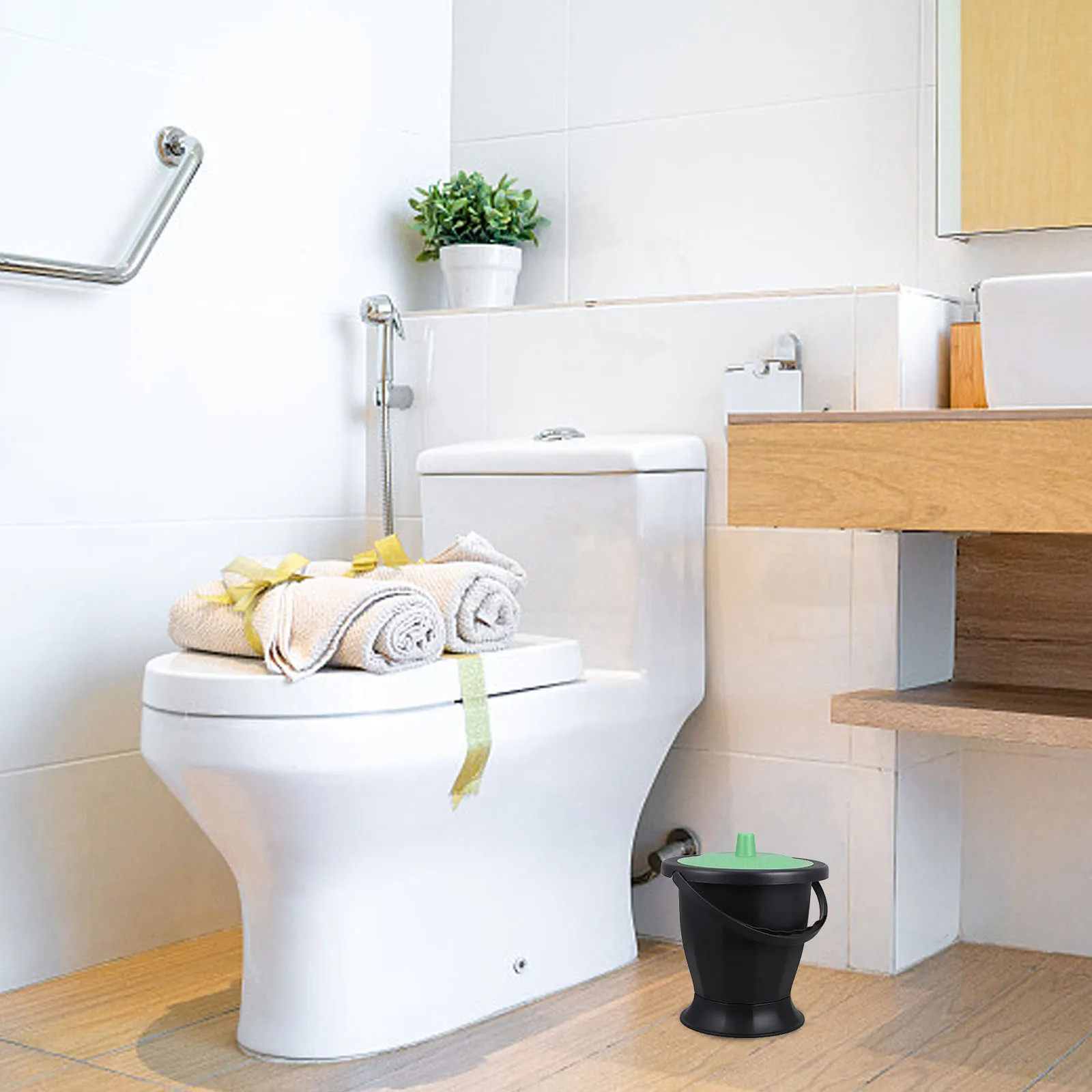 دلو البول البلاستيكي مع غطاء مرحاض محمول للسفر والمستشفى المنزلي يستخدم وعاء قوي وناعم وسهل لكبار السن #4