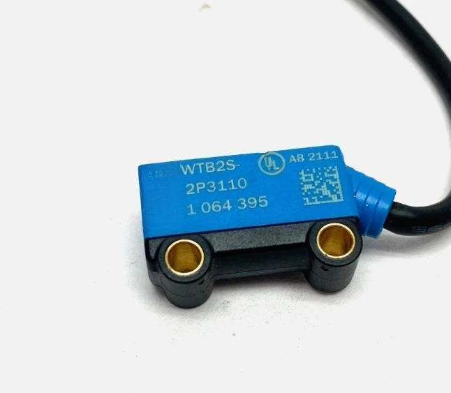 

Brand New Original WTB2S-2P3110 1064395 M8 3pin Photoelectric proximity with Background suppression Fast delivery