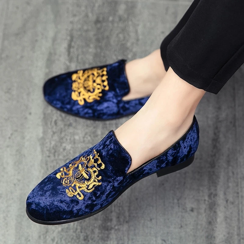 New Men's Suede Soft Penny Loafers Embroidered Design Flat Slip-On Formal Men's Velvet Loafer Dress Shoes Big Size 38~45 Zapatos