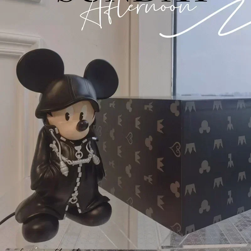 35cm Home Room Decor Koning Mickey Mouse Action Figure Hars Standbeeld Disney Anime Beeldje Mantel van Duisternis Mickey Ornament Gift
