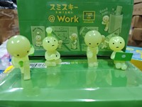 New Hot Smiski Bath Serie Mystery Cute Glow In The Dark Green Doll Action Figures Cartoon Desktop Blind Box Model Gift Doll Toys