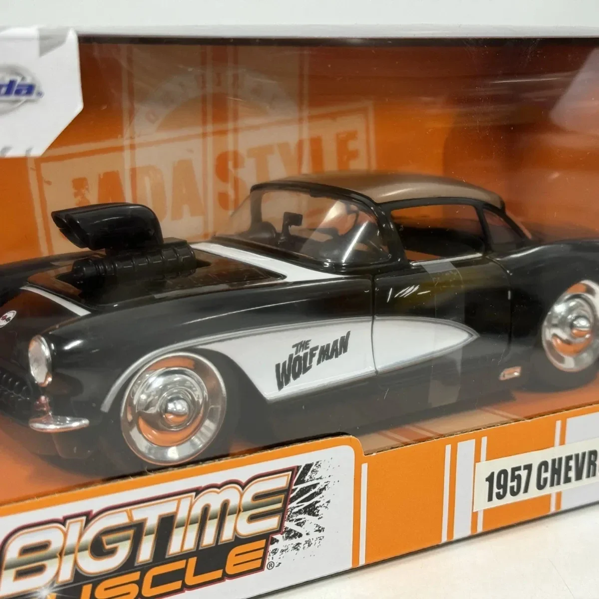 1:24 1957 Chevrolet CORVETTE Muscle car High Simulation Alloy Car Model Collectible Toy Gift Souvenir Display Ornament