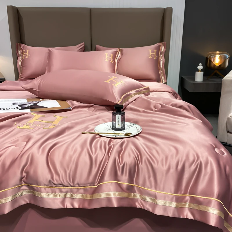 High-End Simple 4 Pieces comforter sets Solid Color Bed Sheet Set Pillowcase Quilt Cover Embroidery Bedding Set