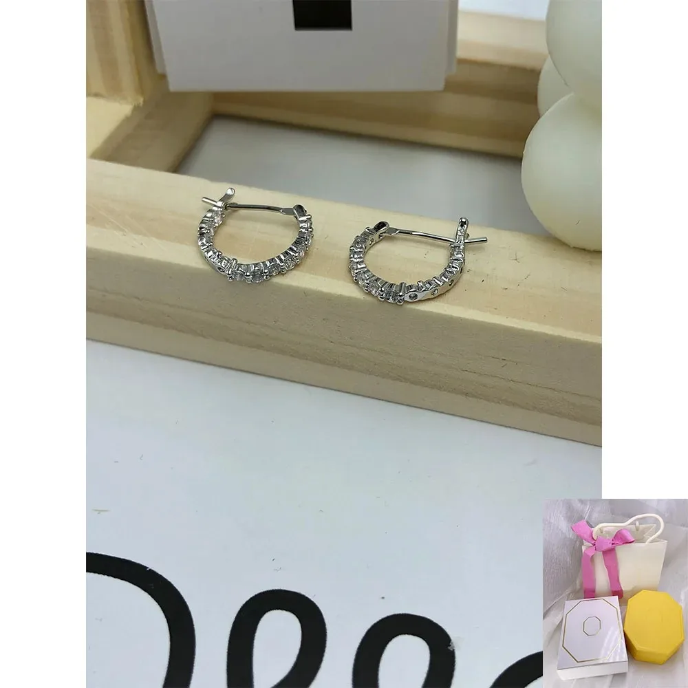 

New Fashionable Personalized Simple Earrings White Imitation Crystal Romantic Holiday Party Gift