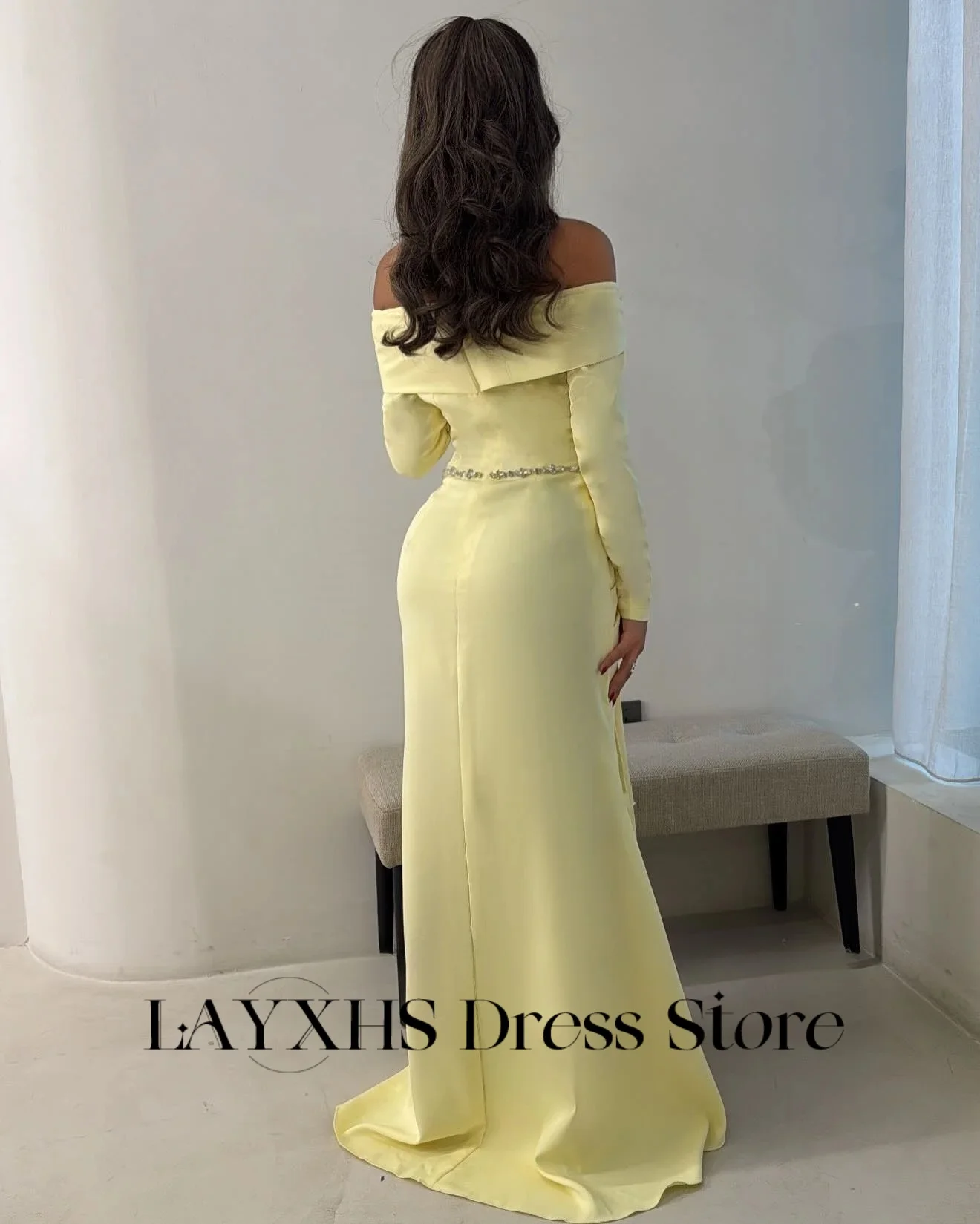 LAYXHS Proste Żółte Sukienki Wieczorowe Odkryte Ramiona Syrena Długie Rękawy Koraliki Plisy Damskie Sukienki na Bal Maturalny Szyte na Miarę فساتين سهر