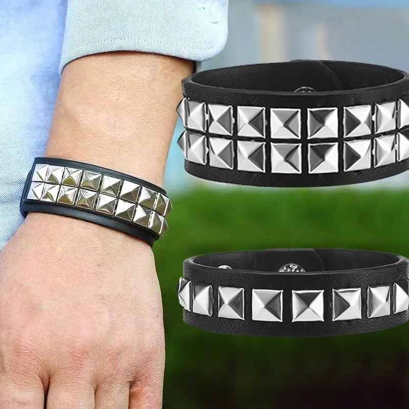 Y2K Wrist Fashion Square Bead Rivet Wrist Strap Personalized Retro Pyramid Punk PU Bracelet Belt Strap Suitable for Men Women