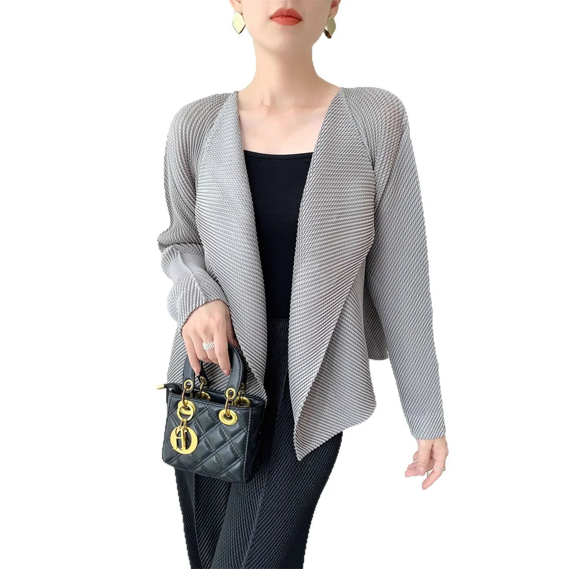 Miyake Fold 2025 Fish Scale Fold Coat for Women's Spring and Autumn Outerwear Top Design Texture Cardigan Comfortable and Casual