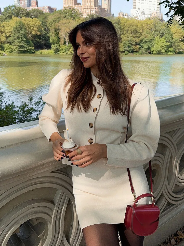 ชุดเซ็ตเสื้อสเวตเตอร์คอโอ แขนยาว ติดกระดุมแถวเดียว สำหรับผู้หญิง แบรนด์ HH + กระโปรงมินิสั้นเอวยางยืด ผ้าถัก สไตล์ลำลอง สำหรับฤดูร้อน