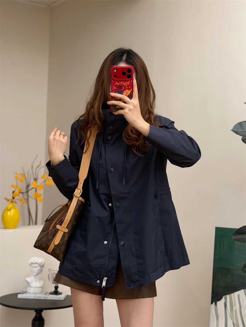 

Women's Commuter Style Fish Tail Coat Three-Proof Breathable Outdoor Spring Loose Fit Hooded Jacket Polyester Fiber Long Sleeve