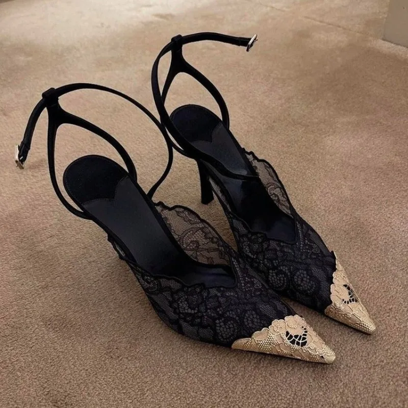Liquidación de Outlet: Zapatos de Tacón Bajo de Encaje Retro de Diseño con Punta Puntiaguda y Tira Trasera para Vestidos de Boda y Banquete