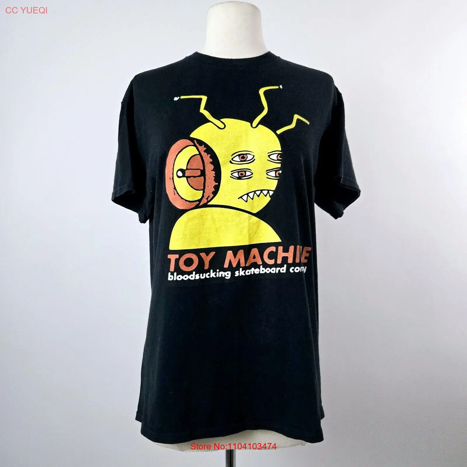 Toy Machine Skateboards Bloodsucking T-Shirt Medium Rare Yellow Monster