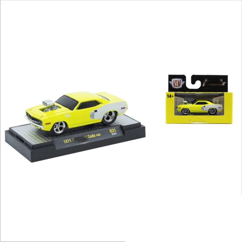 New M2 1:64 Simulated Red/yellow/green/blue Sports Car Alloy Die-cast Car Model Collection Ornament Gift