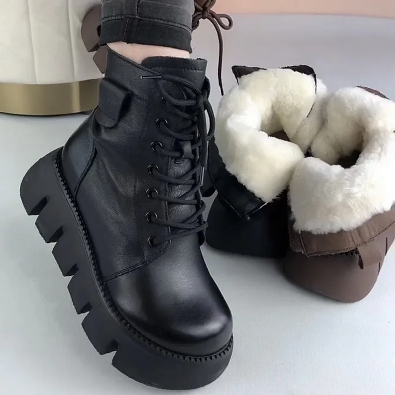 New Snow Boots for Women Vintage Round Toe Warm Plush Lace-up Platform Shoe Solf Leather Anti Slip Thick Bottom Short Boot