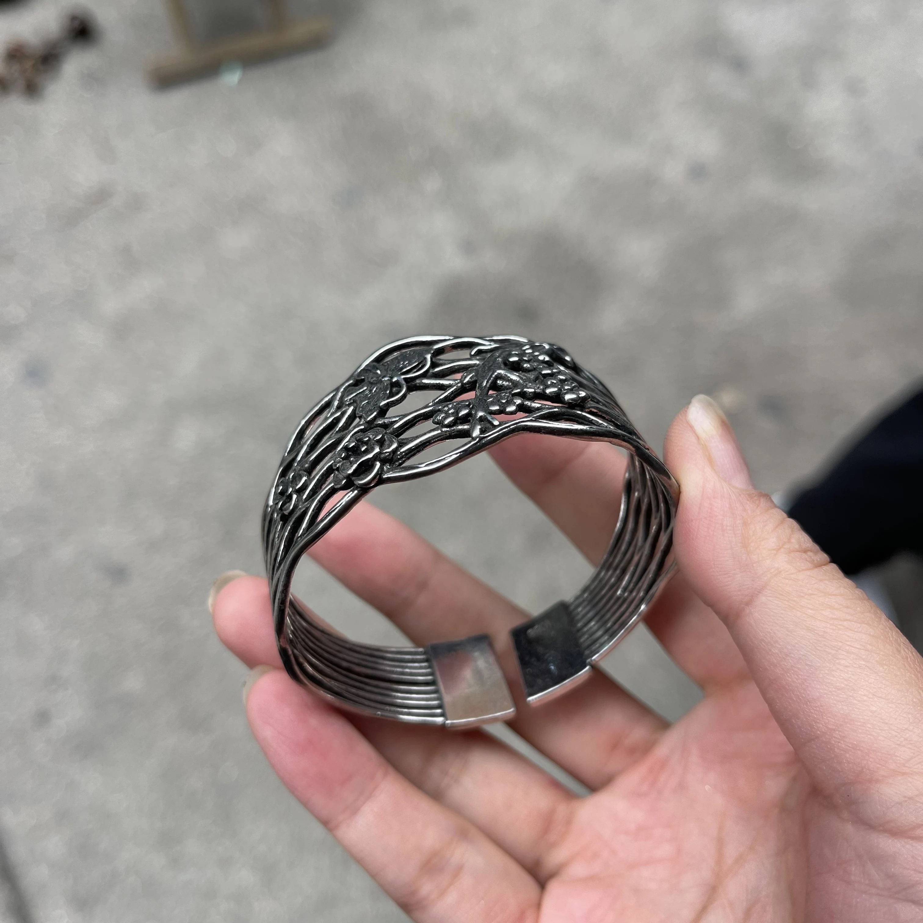 Vintage Art Nouveau Fairy Butterfly Cuff Bracelet Women Antique Silver Tone Hollow Floral Grape Open Bangle Retro Gothic Jewelry