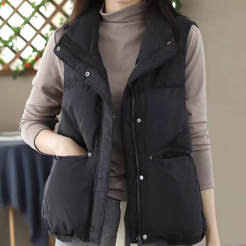 

2024 Autumn/Winter New Down Vest Korean Edition Loose and Versatile Casual White Duck Down Standing Neck Warm Kam Shoulder Coat