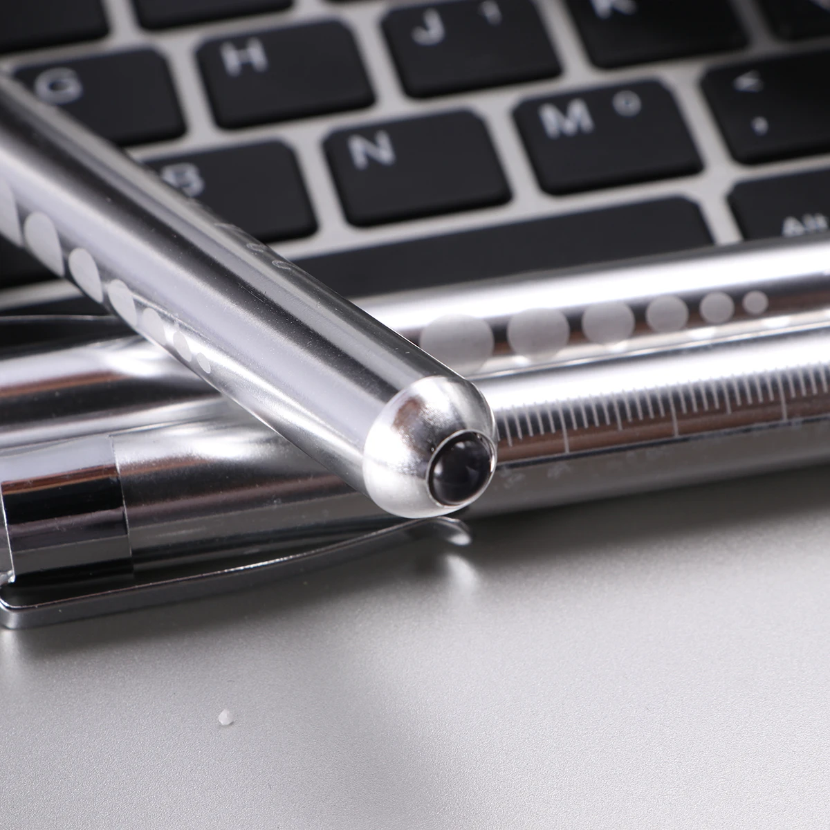 

2pcs Medical Pen Light With Pupil Gauge Led For Nurse Doctor Aluminum Body Push Button On/Off Silver Neuro